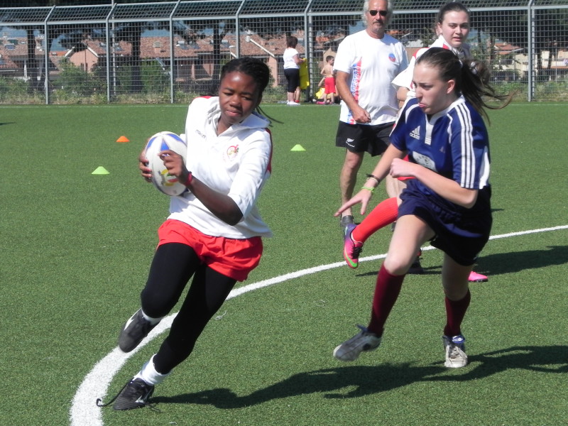 Una fase della partita femminile di rugby