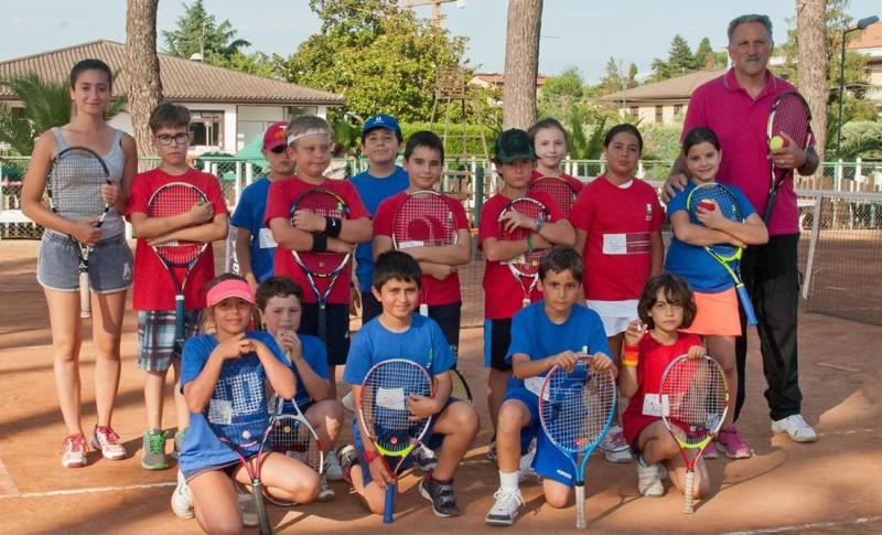 bambini scuola tennis (Large) alla 24ore (Medium)