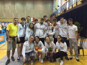 la squadra di sciabola giovani neo campione d'italia