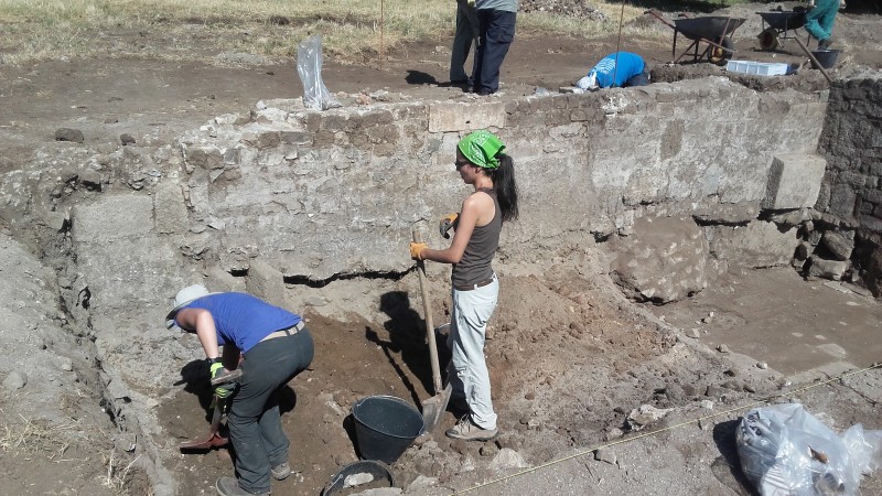 archeologi a lavoro